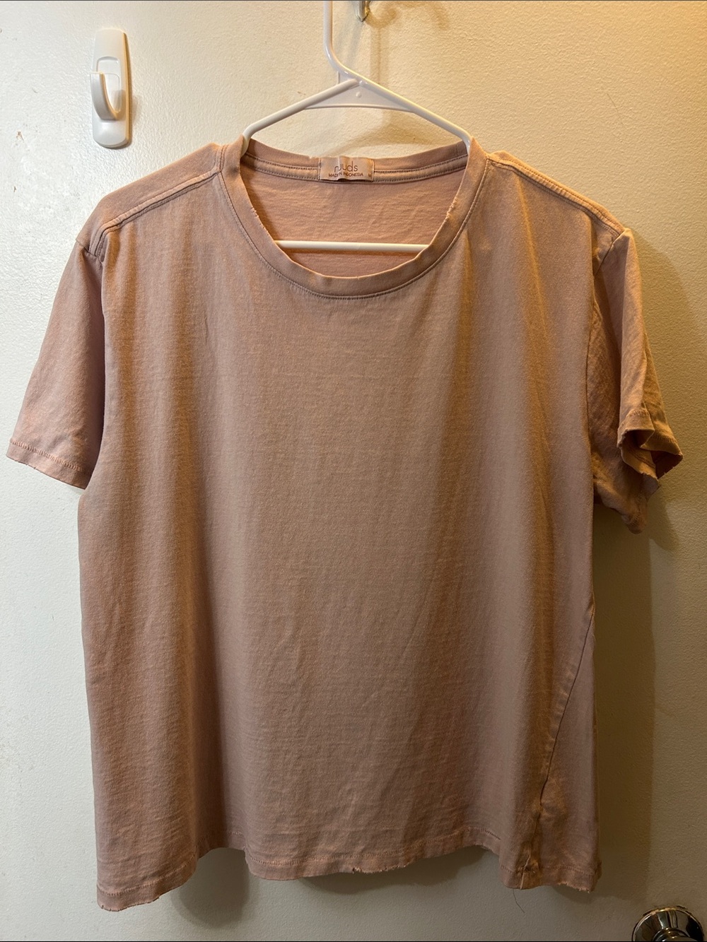 nuuds Everyday Tee Short Sleeve Crew Neck Tee in Ballet Slipper color